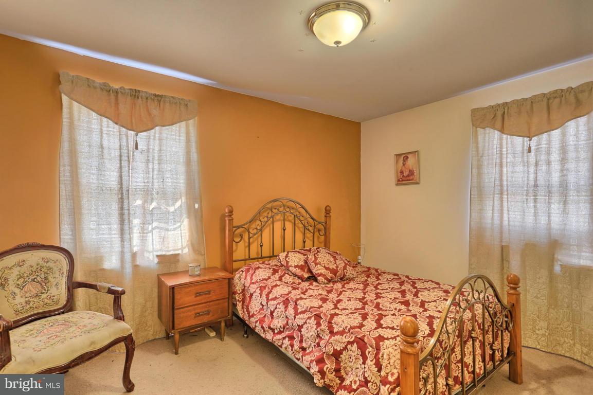1231 Grofftown Road Lancaster, PA 17602 - Photo 17 of 25 Gallery Image 17