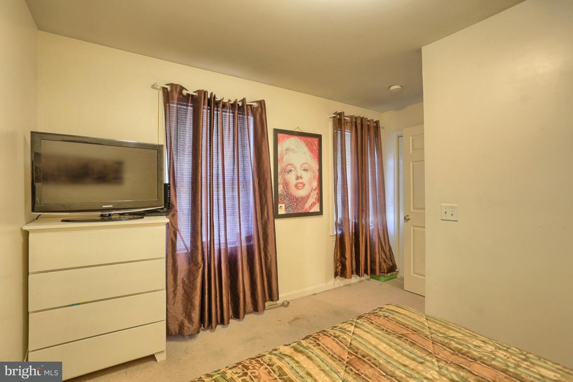 1231 Grofftown Road Lancaster, PA 17602 - Photo 20 of 25 Gallery Image 20