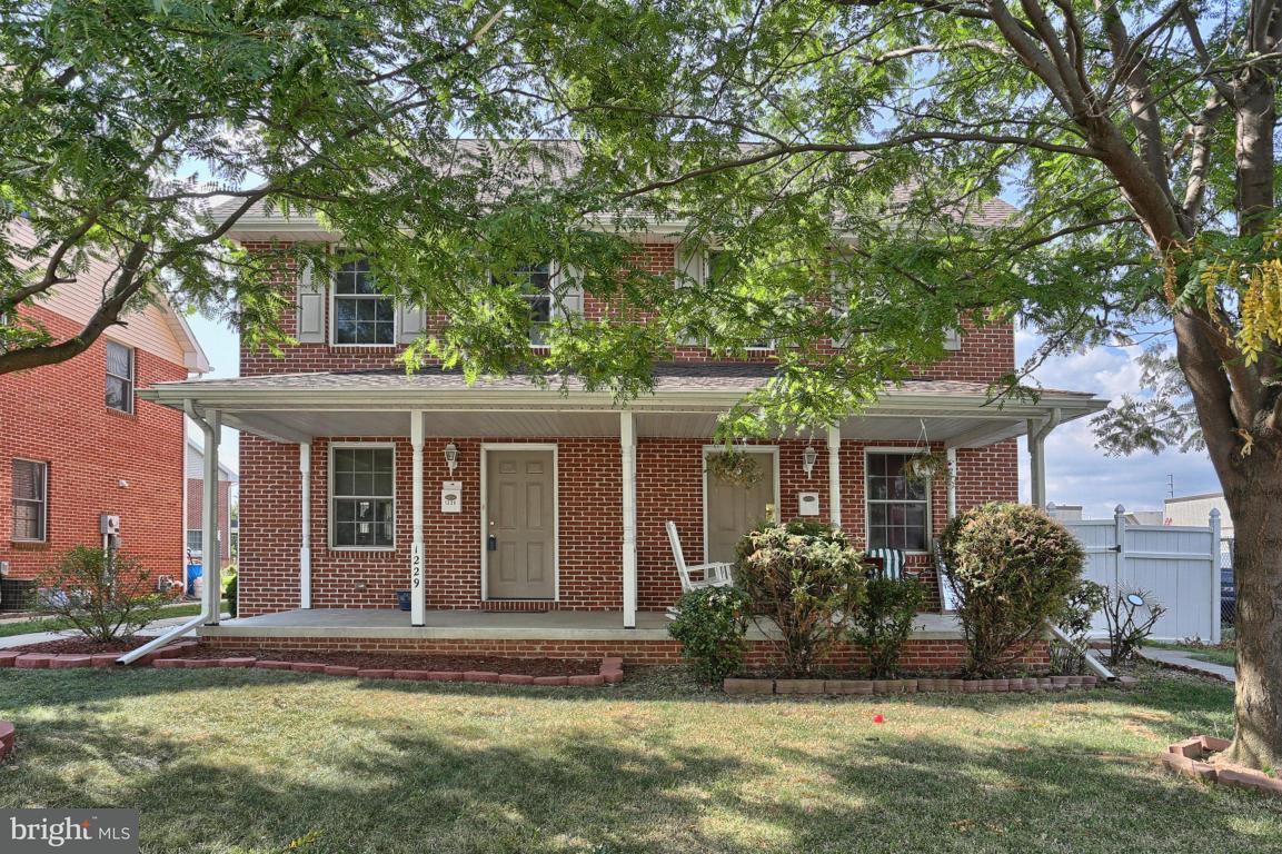 1231 Grofftown Road Lancaster, PA 17602 - Photo 2 of 25 Gallery Image 2