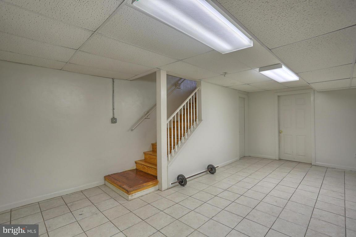 1231 Grofftown Road Lancaster, PA 17602 - Photo 24 of 25 Gallery Image 24