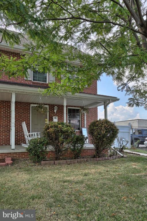 1231 Grofftown Road Lancaster, PA 17602 - Photo 3 of 25 Gallery Image 3