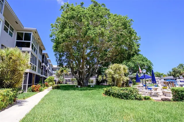 $299,900 | 1200 Southwest 12th Court, Unit 201, Fort Lauderdale, FL 33315