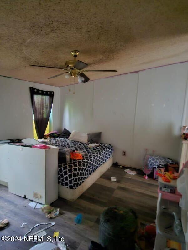 44192 Pinebreeze Circle Callahan, FL 32011 - Photo 3 of 13 PHOTO-2024-07-17-22-53-54 (10)