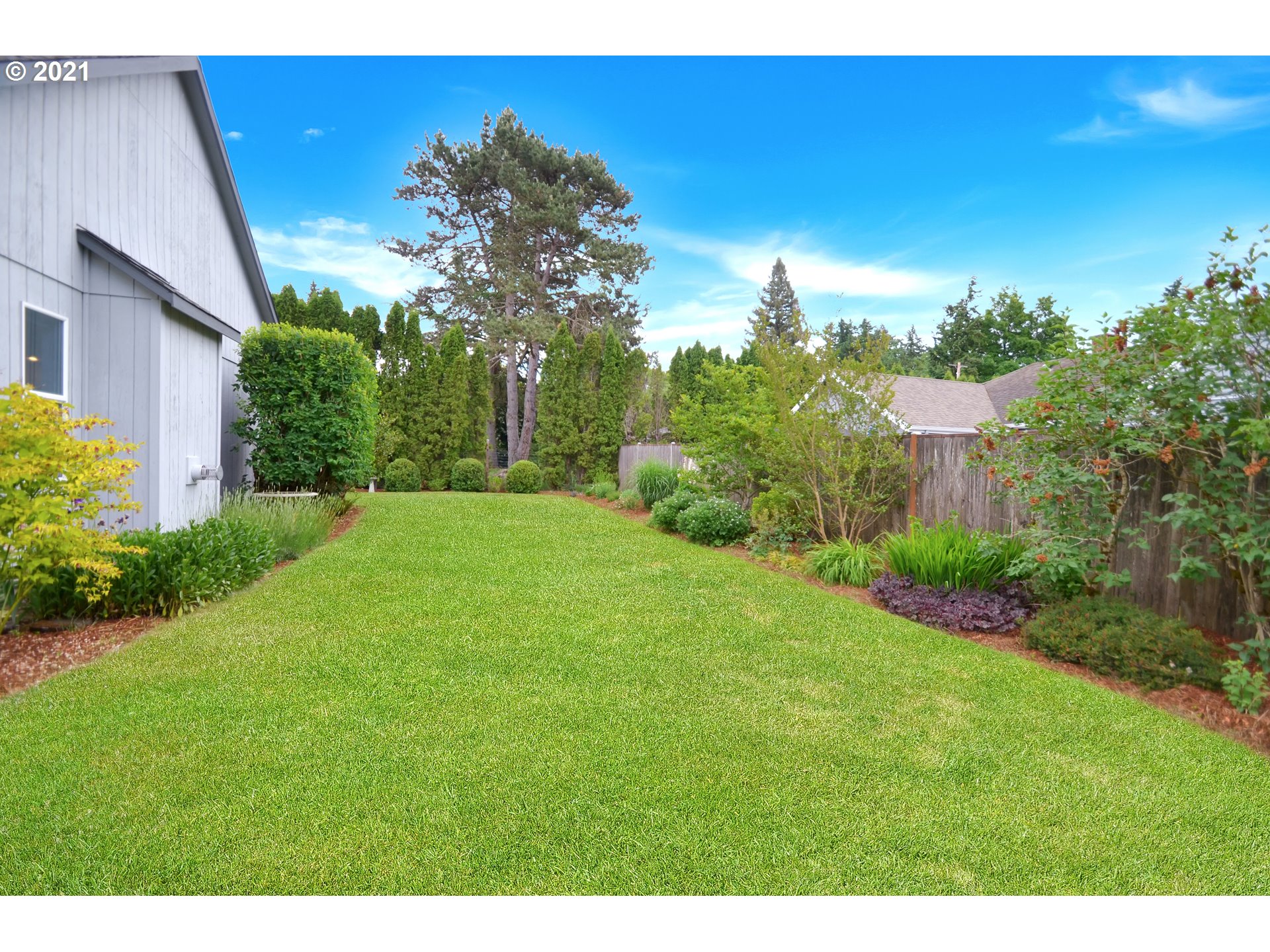 8045 Southwest Mapleleaf Street Tigard, OR 97223 - Photo 27 of 29 Gallery Image 27