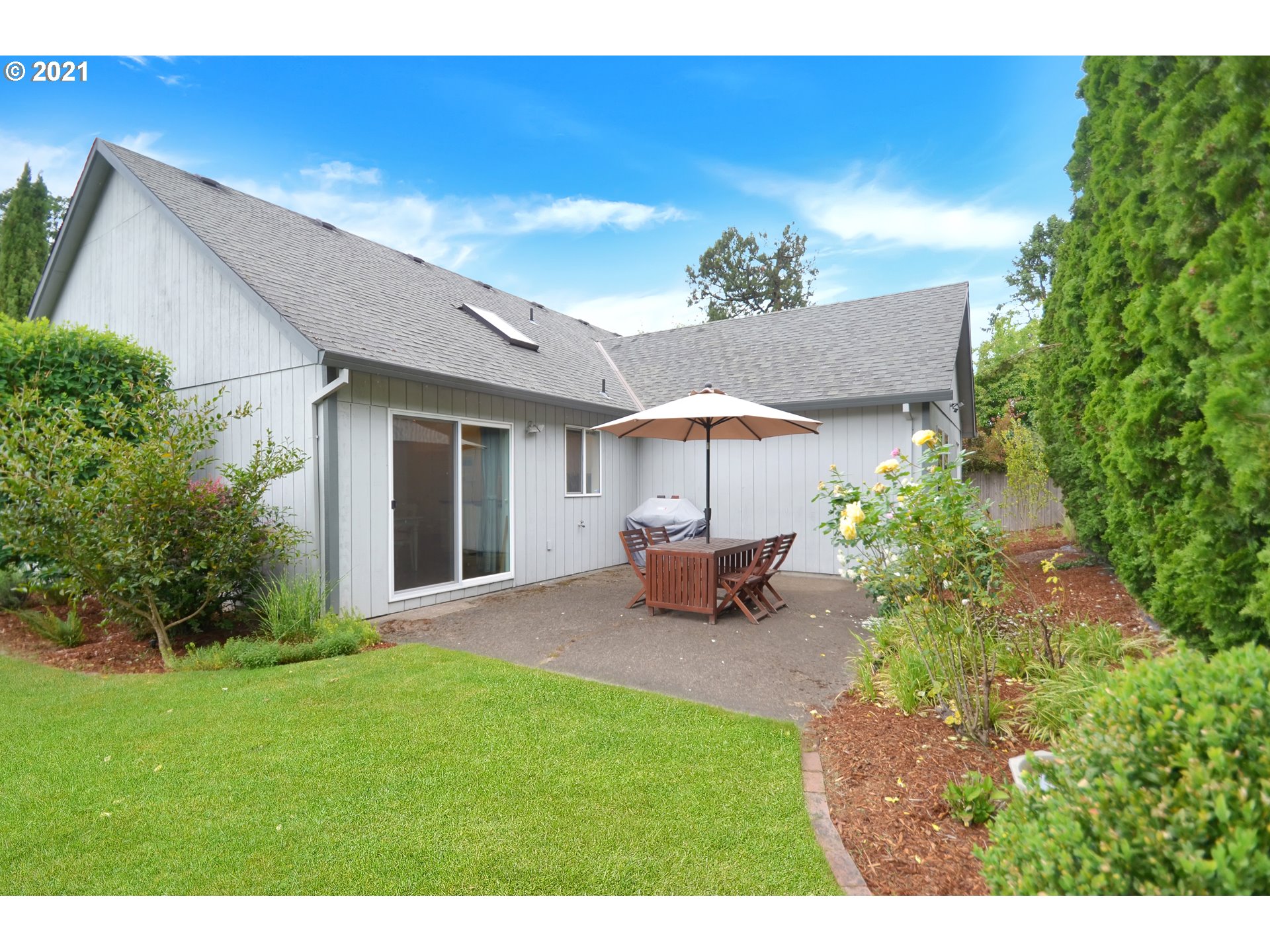 8045 Southwest Mapleleaf Street Tigard, OR 97223 - Photo 28 of 29 Gallery Image 28