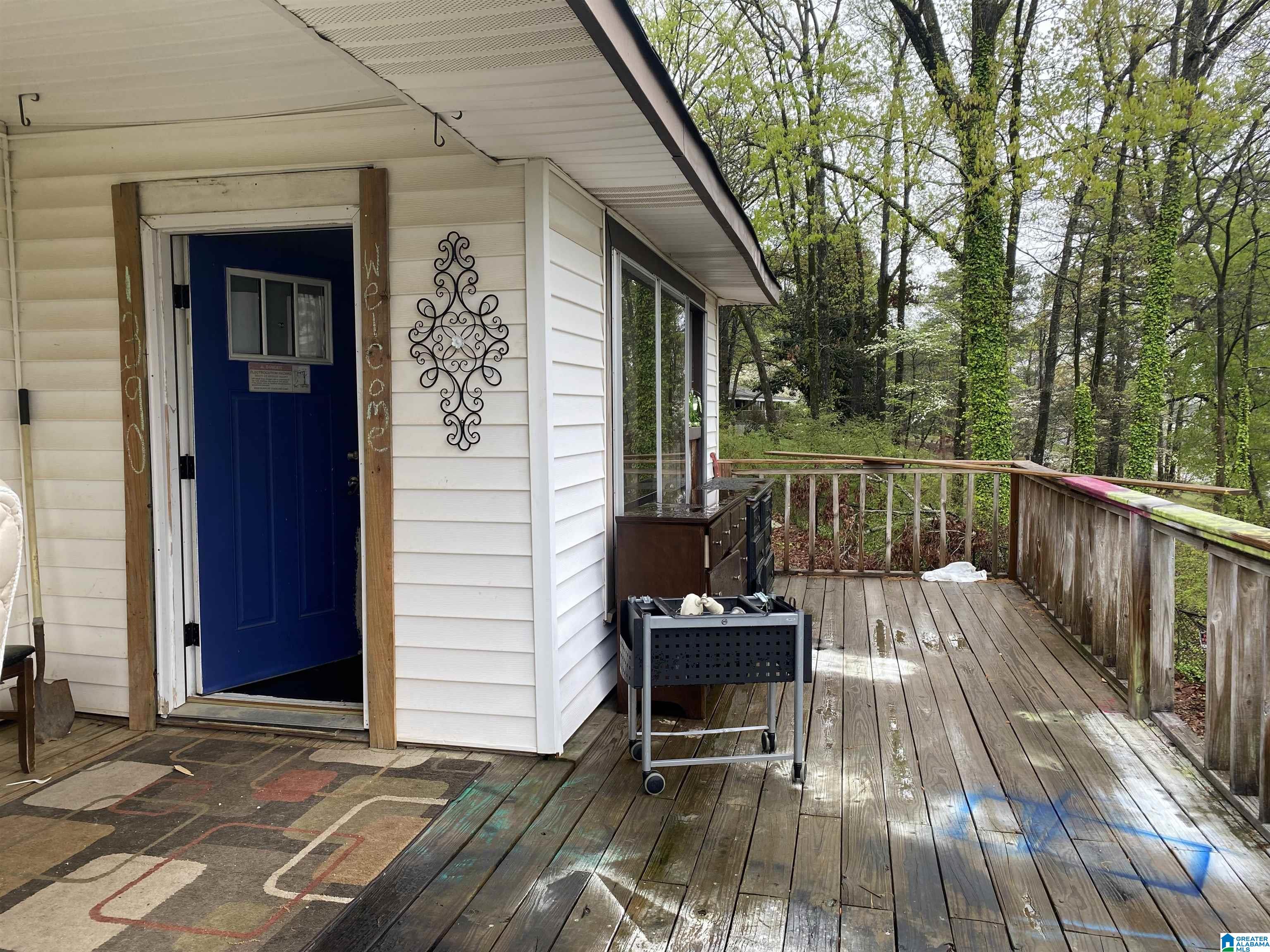 413 Jerry Drive Southwest Bessemer, AL 35022 - Photo 2 of 33