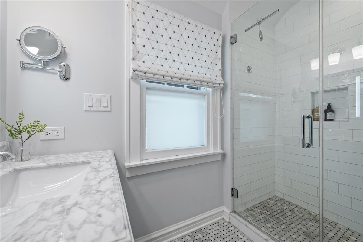 2311 Park Place Evanston, IL 60201 - Photo 28 of 41