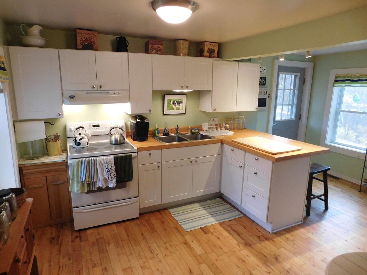 55 Howard Road Montgomery, VT 05471 - Photo 8 of 47