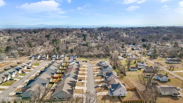 $349,900 | 3633 Flowering Vine Way, Knoxville, TN 37917