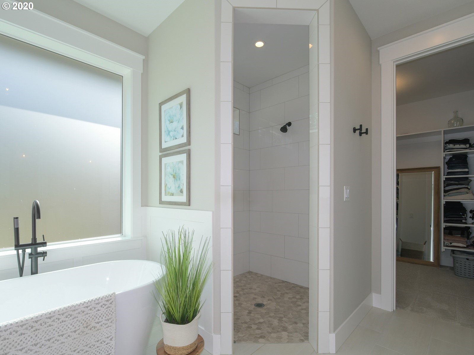 32102 Northwest Lacenter Road Ridgefield, WA 98642 - Photo 16 of 25 Bathroom, Attached
