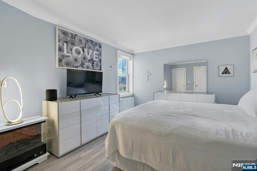 2000 Linwood Avenue, Unit 4P Fort Lee, NJ 07024 - Photo 12 of 21