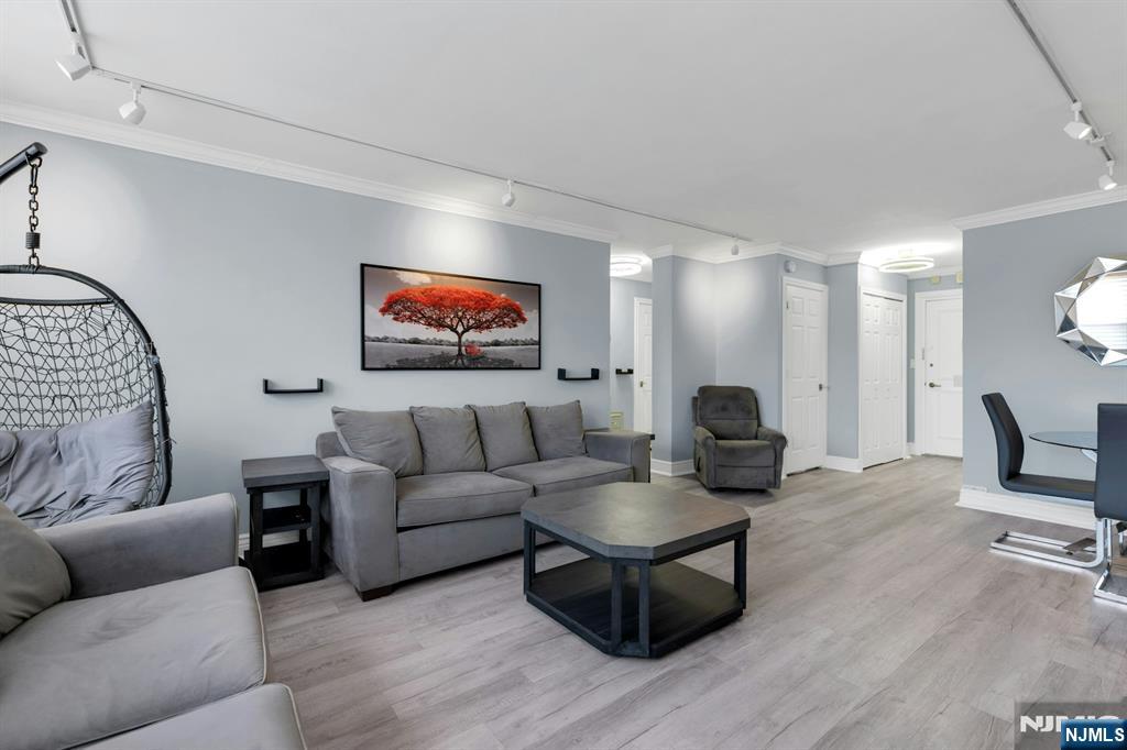 2000 Linwood Avenue, Unit 4P Fort Lee, NJ 07024 - Photo 10 of 21