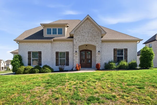 $799,900 | 117 Scarsdale Drive South, Hendersonville, TN 37075