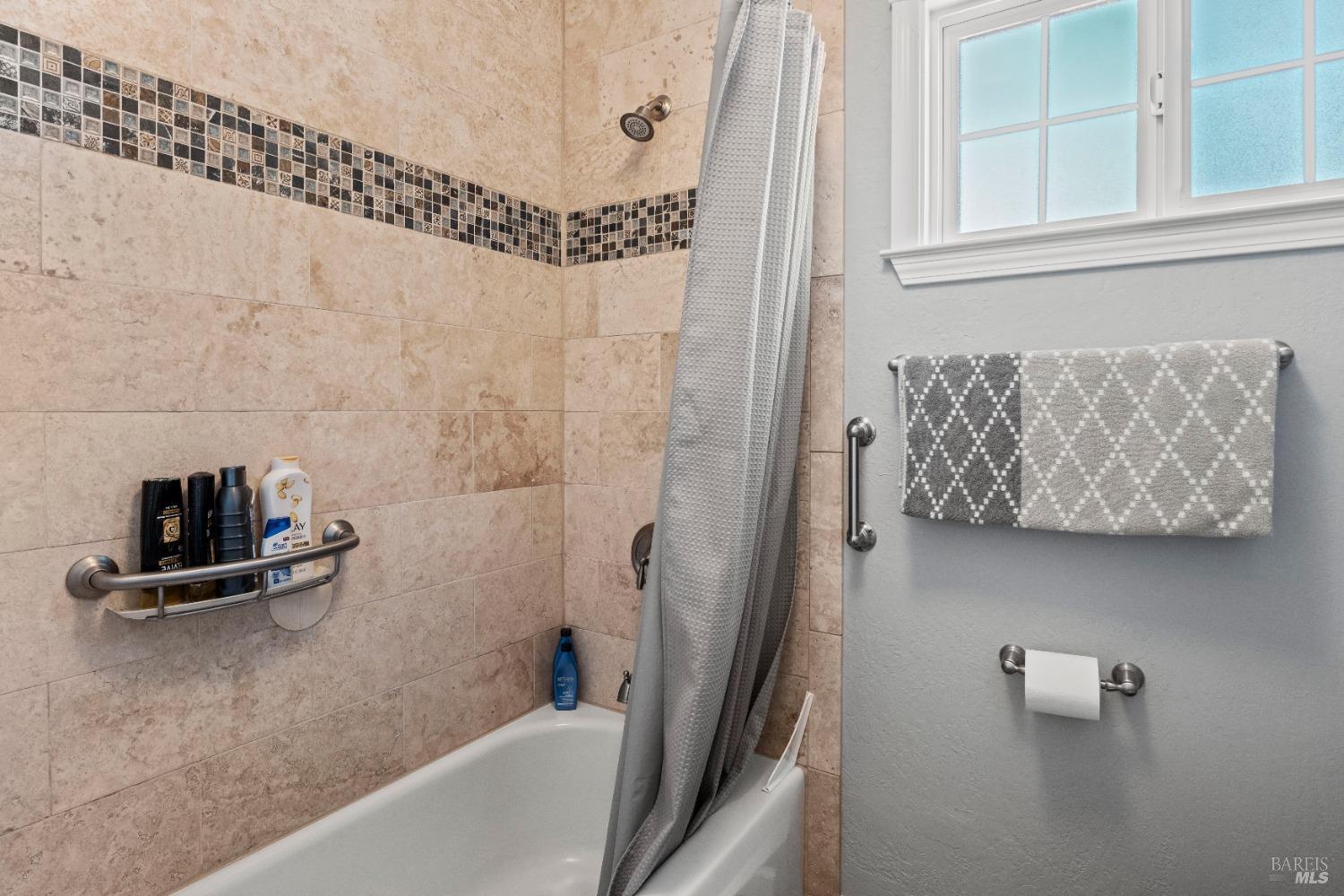 830 Riverside Drive Ukiah, CA 95482 - Photo 13 of 21