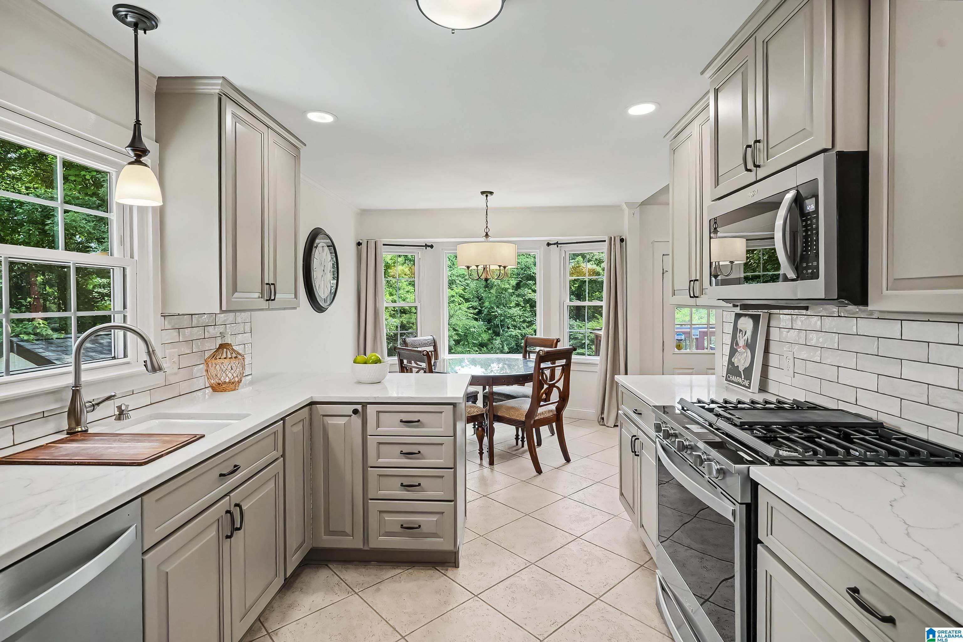 5525 Hunters Hill Road Irondale, AL 35210 - Photo 3 of 47 Gallery Image 3