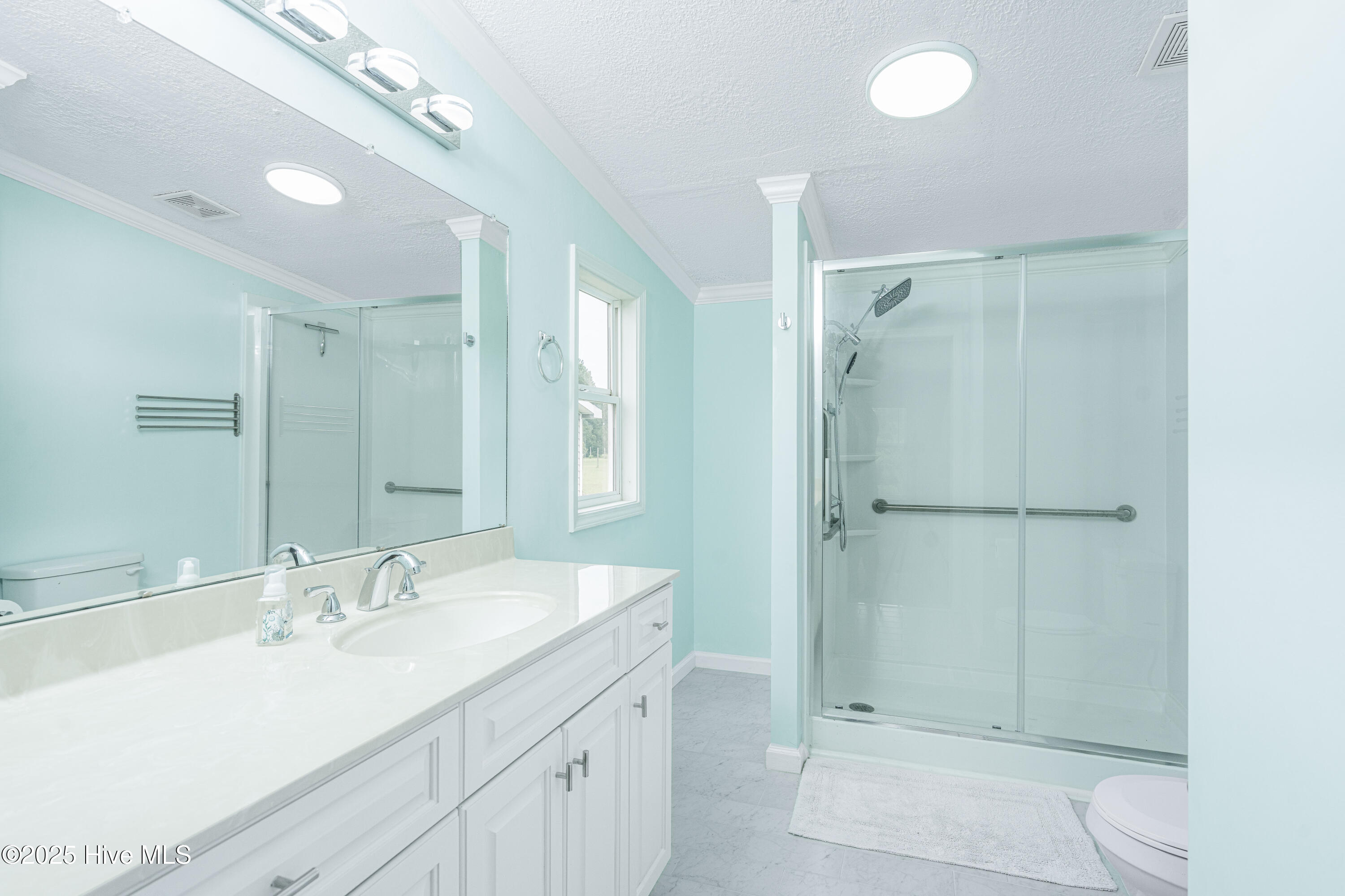 204 Kings Parkway Hubert, NC 28539 - Photo 11 of 30 Master Bath