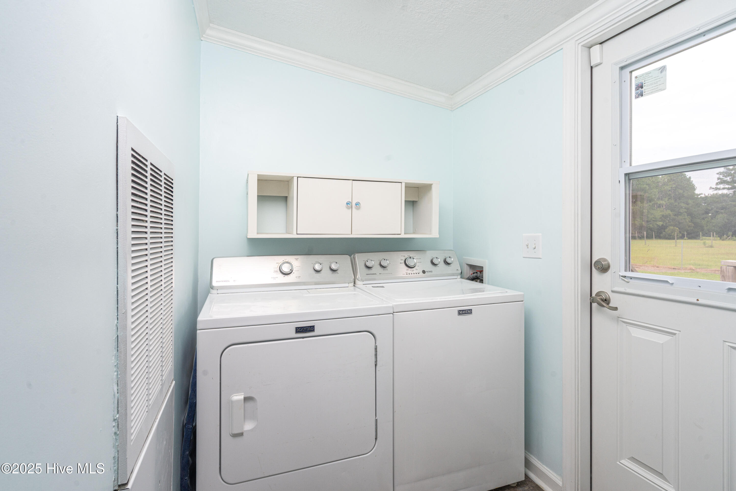 204 Kings Parkway Hubert, NC 28539 - Photo 12 of 30 Laundry Room