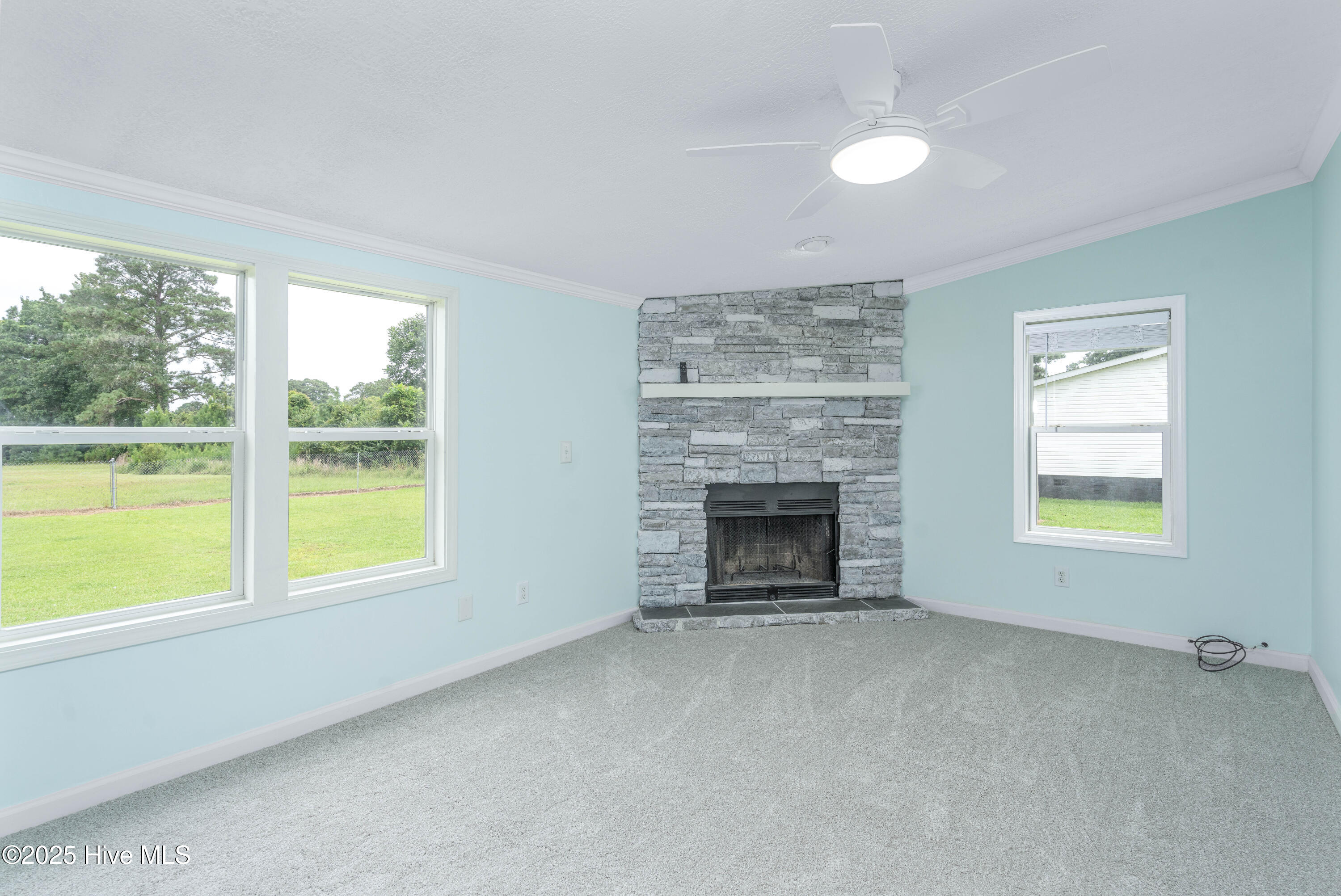 204 Kings Parkway Hubert, NC 28539 - Photo 16 of 30 Great Room with Custom Stone Fireplace