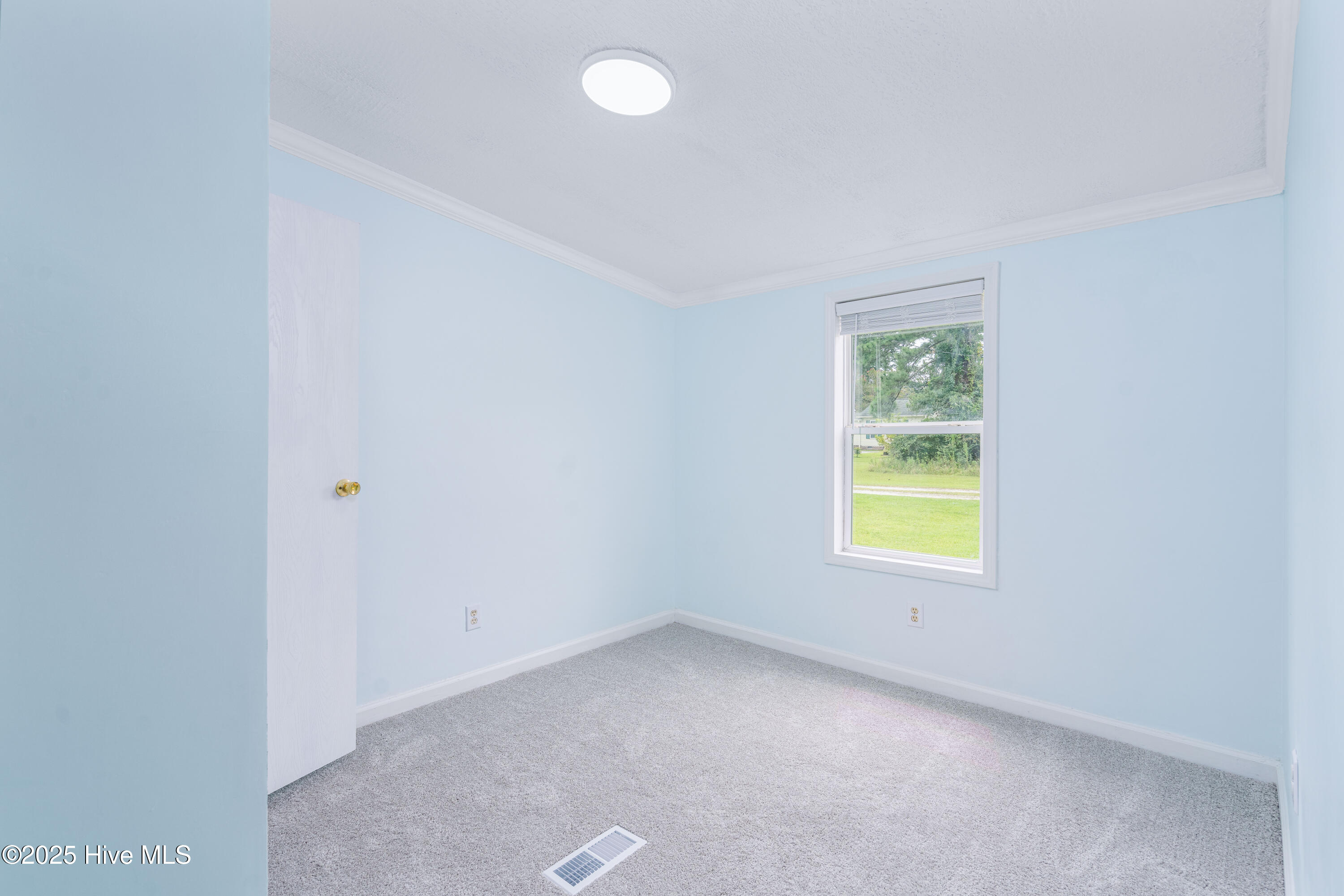 204 Kings Parkway Hubert, NC 28539 - Photo 18 of 30 Bed 2