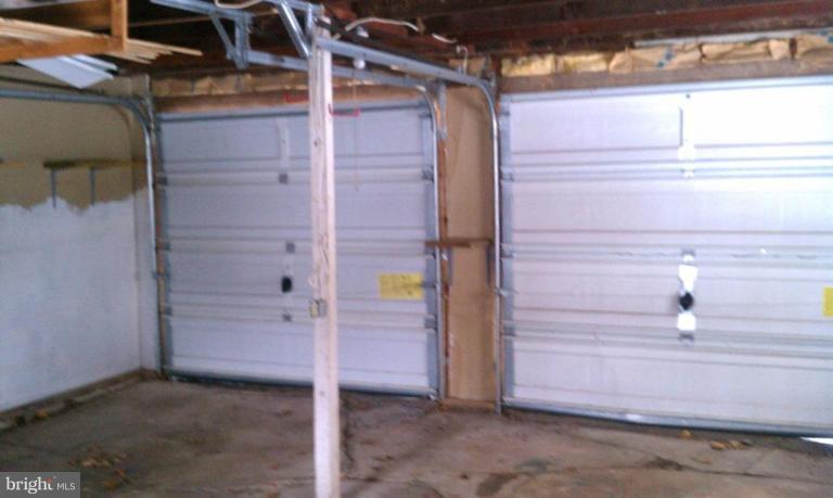 Garage 2