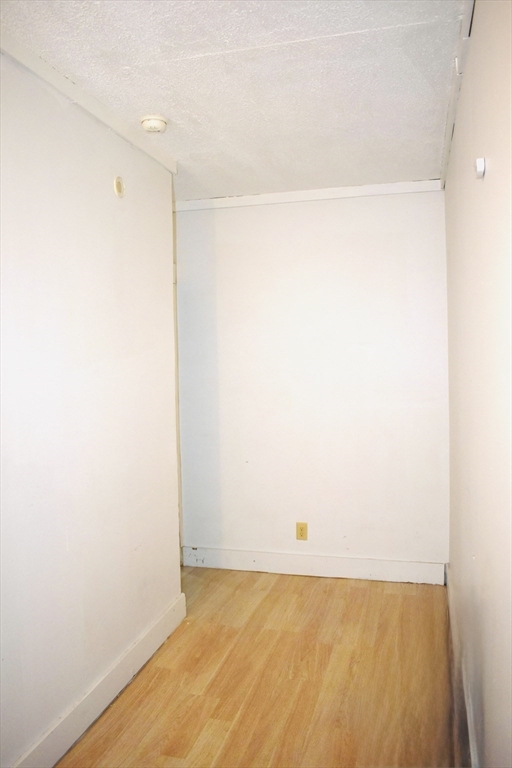 50-52 Balis Street Springfield, MA 01109 - Photo 25 of 42