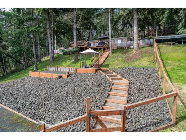 $395,000 | 1256 Westview Drive, Roseburg, OR 97471