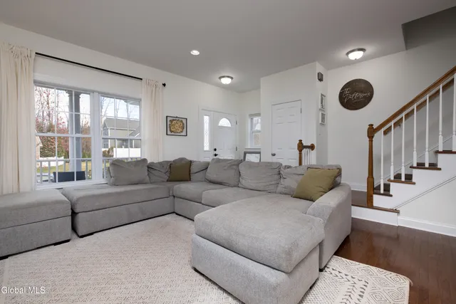 $599,900 | 20 Stonebridge Drive, Ballston, NY 12019