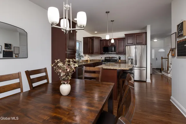 $599,900 | 20 Stonebridge Drive, Ballston, NY 12019