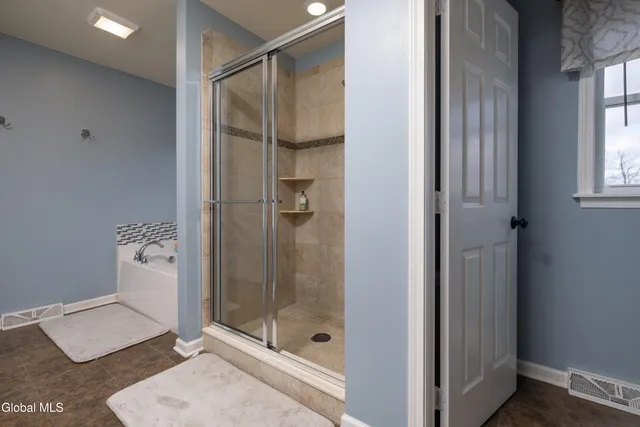 $599,900 | 20 Stonebridge Drive, Ballston, NY 12019