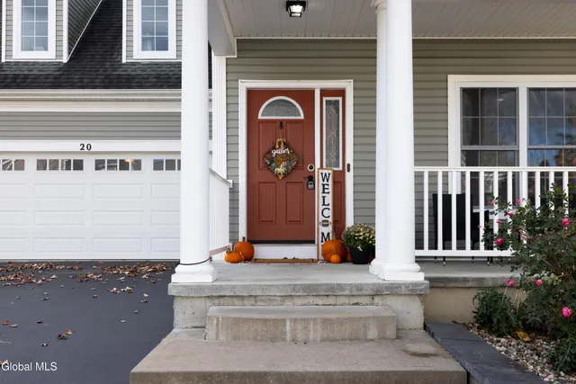 $599,900 | 20 Stonebridge Drive, Ballston, NY 12019