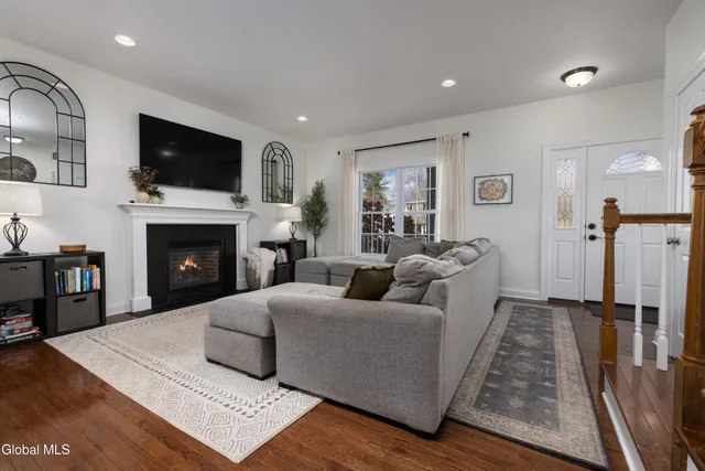 $599,900 | 20 Stonebridge Drive, Ballston, NY 12019