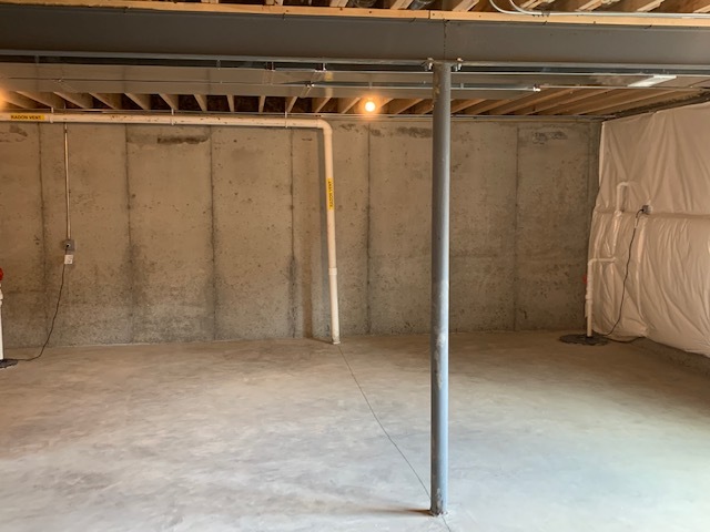 489 Ridge Road Bolingbrook, IL 60440 - Photo 20 of 34 a view of walk in closet