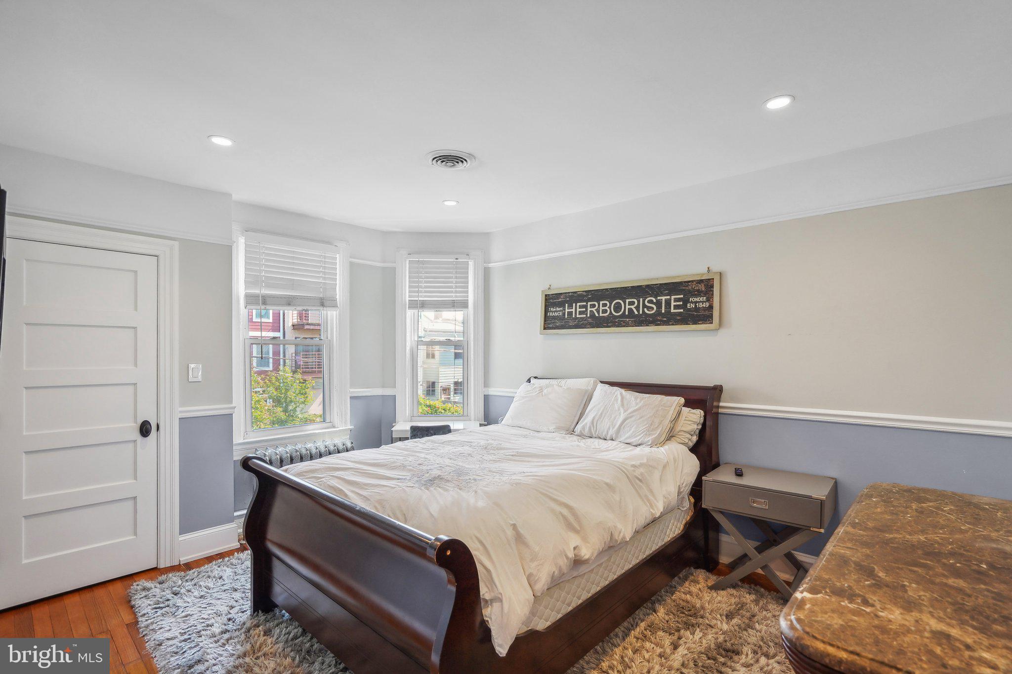 626 D Street Northeast Washington, DC 20002 - Photo 15 of 26 2nd Bedroom on Upper Level is Light & Bright
