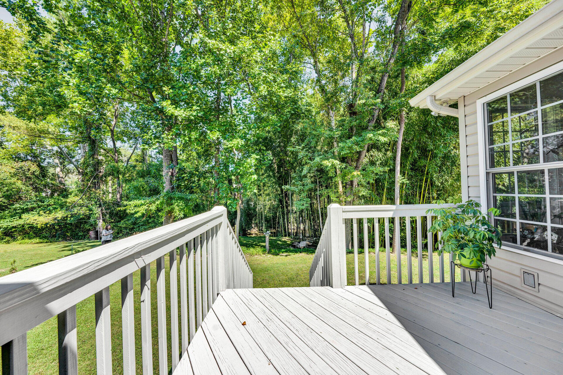672 Kessler Mill Road Salem, VA 24153 - Photo 32 of 44 a view of balcony with furniture and garden