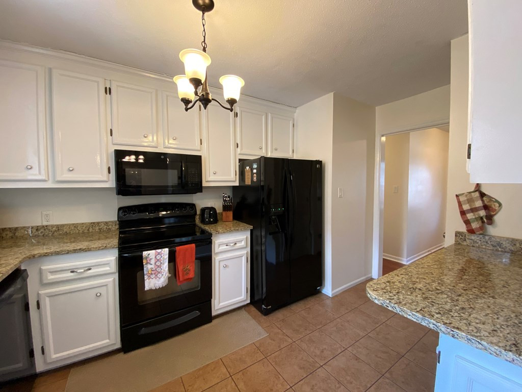 103 Barbara Drive La Grange, NC 28551 - Photo 8 of 36