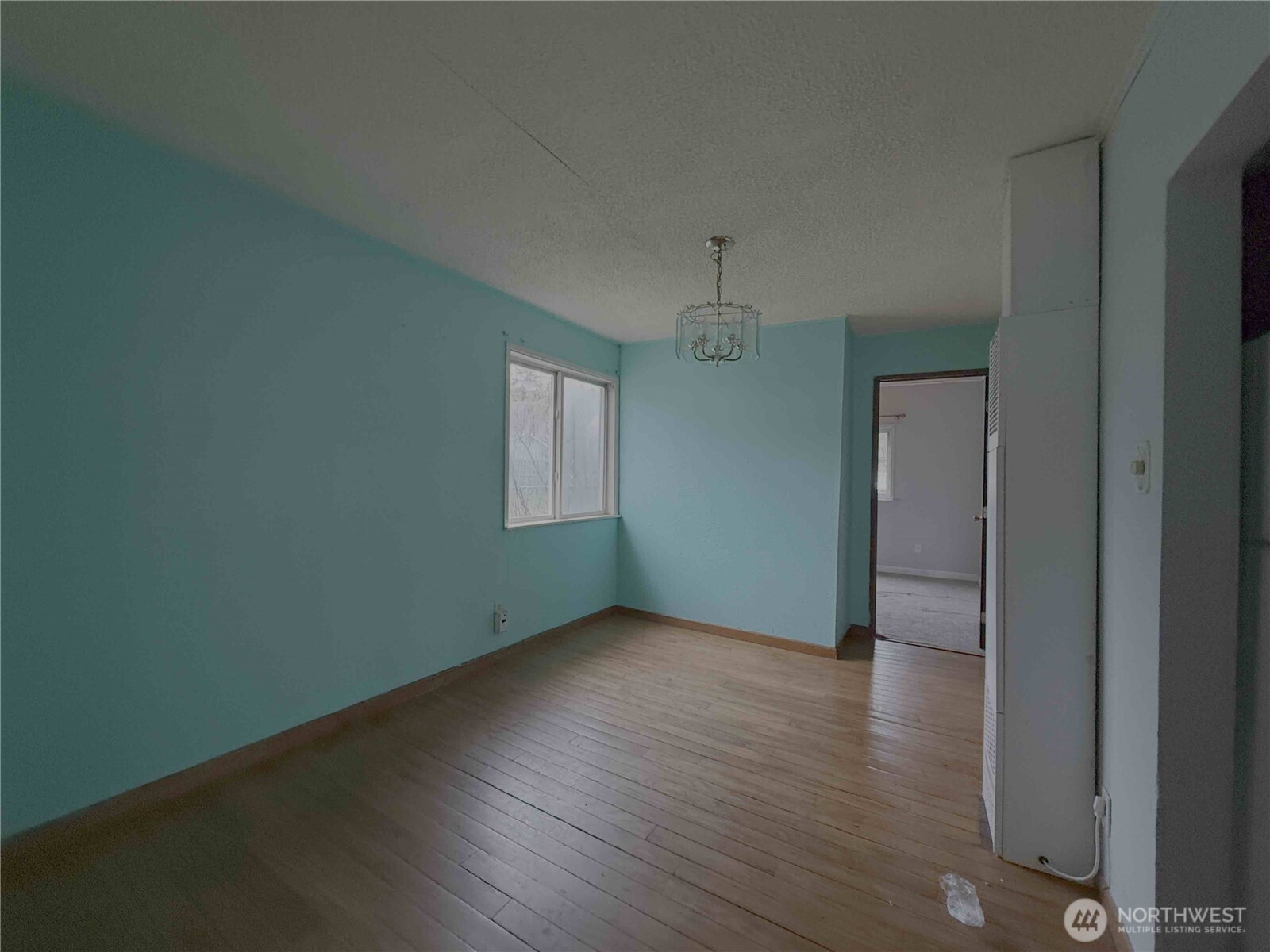 425 Sunnyhill Road West Bremerton, WA 98312 - Photo 5 of 17 Gallery Image 5