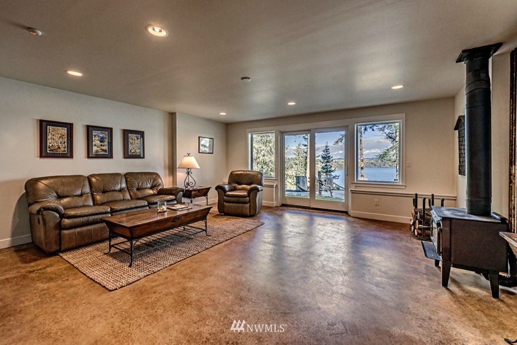 13775 Gibralter Road Anacortes, WA 98221 - Photo 15 of 25 Gallery Image 15