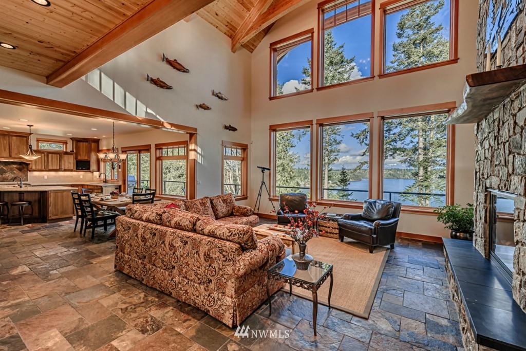 13775 Gibralter Road Anacortes, WA 98221 - Photo 3 of 25 Gallery Image 3