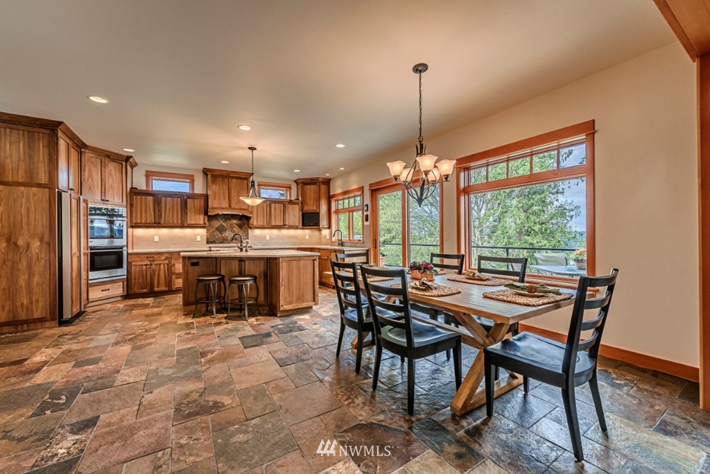 13775 Gibralter Road Anacortes, WA 98221 - Photo 5 of 25 Gallery Image 5