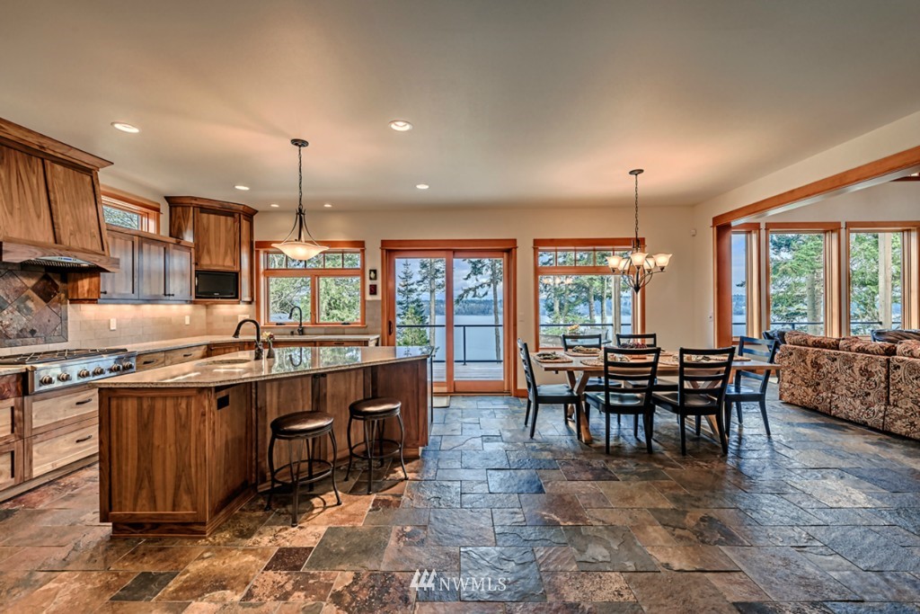 13775 Gibralter Road Anacortes, WA 98221 - Photo 6 of 25 Gallery Image 6