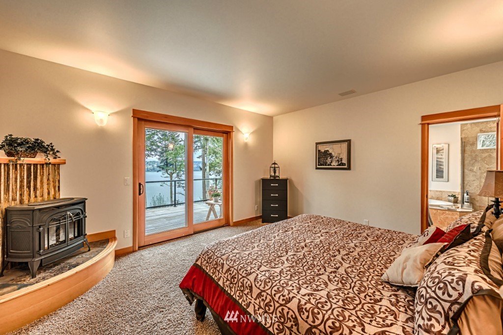 13775 Gibralter Road Anacortes, WA 98221 - Photo 8 of 25 Gallery Image 8