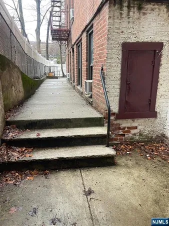 $169,999 | 303 Hamilton Place, Unit BAS 1, Hackensack, NJ 07601