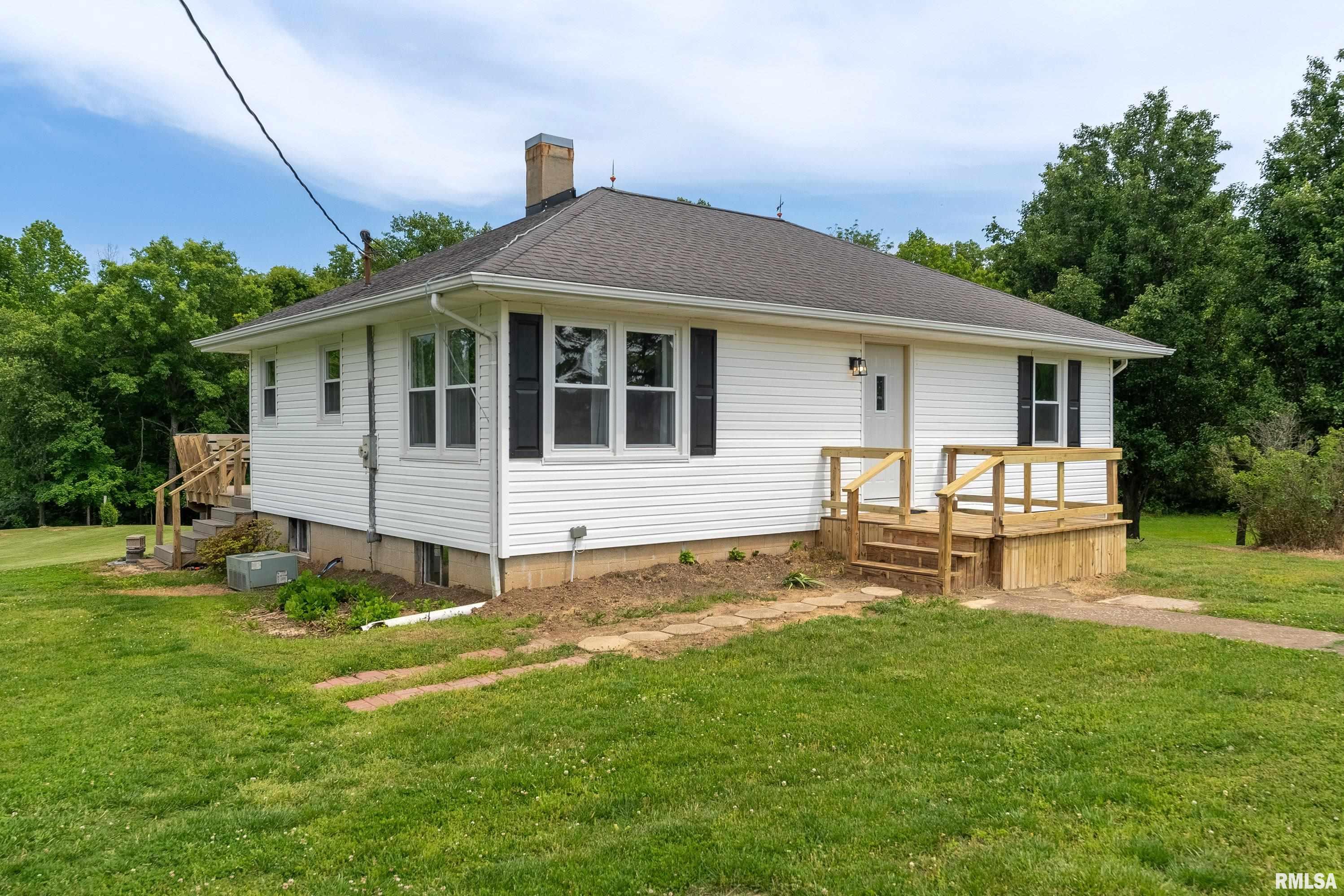 5924 Saraville Road Creal Springs, IL 62922 - Photo 1 of 40