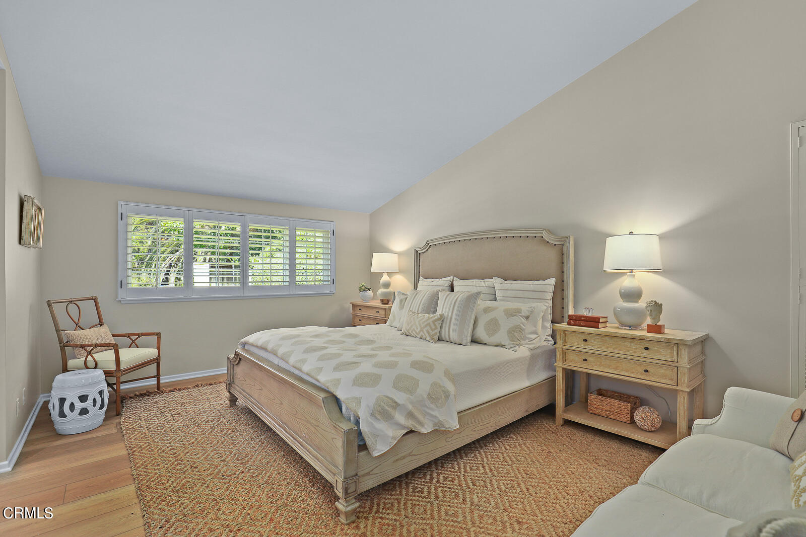 1535 Washburn Road Pasadena, CA 91105 - Photo 19 of 31 a bedroom with a bed a table and chair