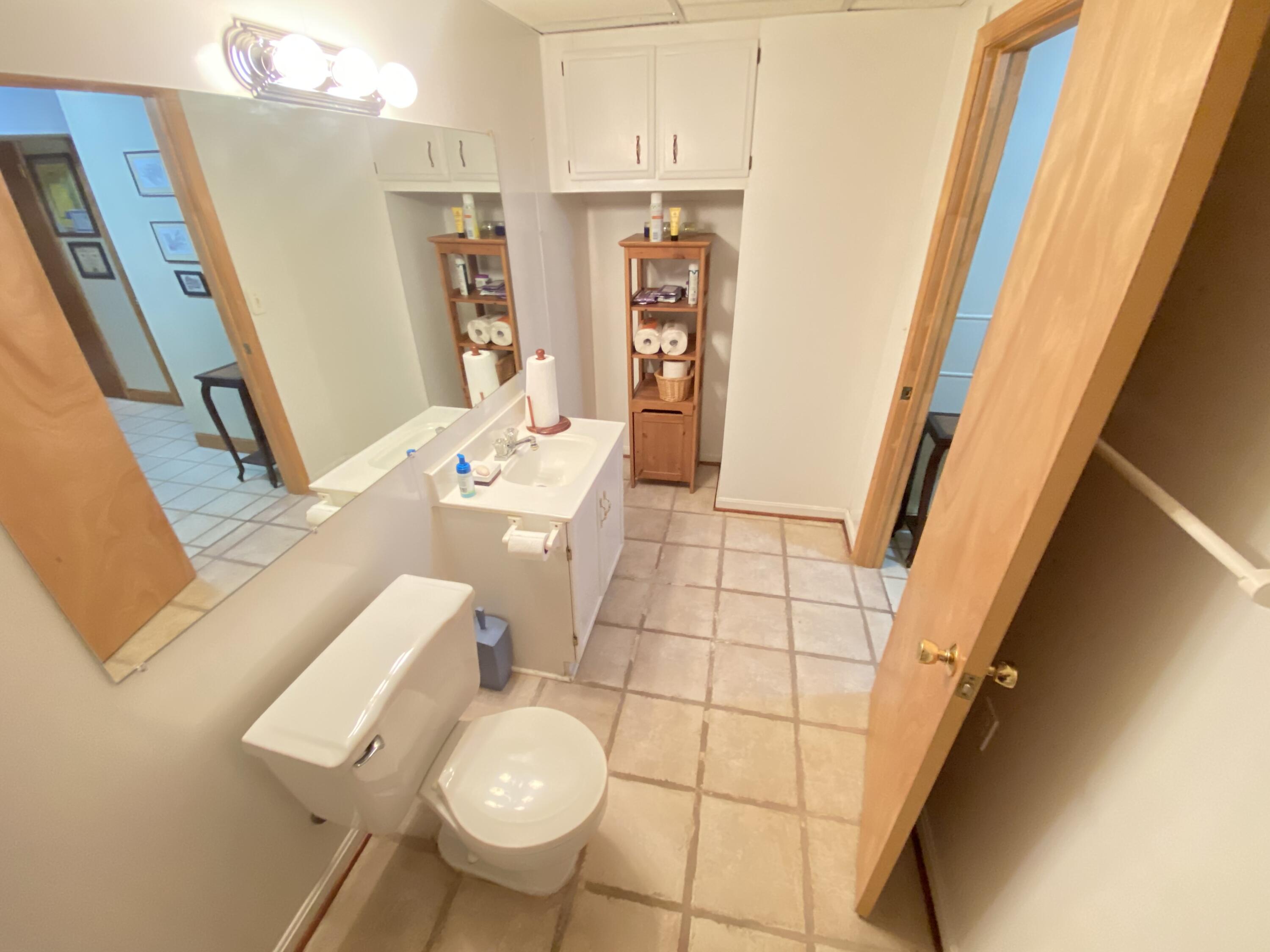 3543 Laurel Ridge Road Northwest Roanoke, VA 24017 - Photo 21 of 25 lower bath