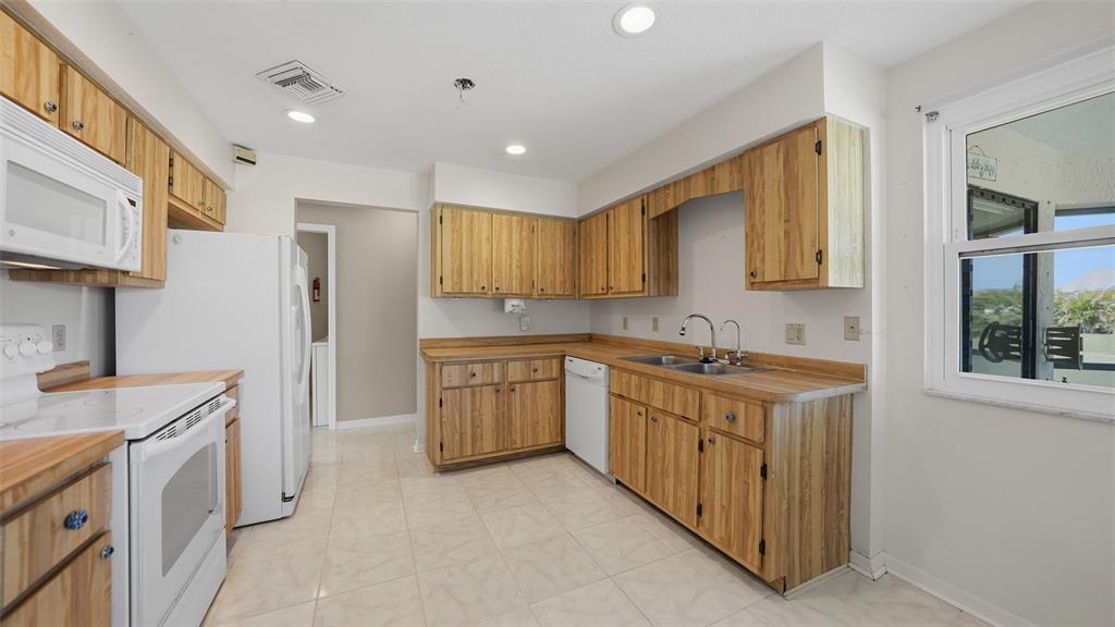 26384 Madagascar Road Punta Gorda, FL 33983 - Photo 13 of 45