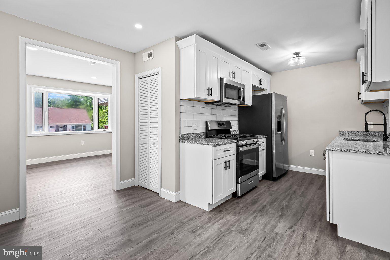 819 Cliffedge Road Pikesville, MD 21208 - Photo 12 of 33