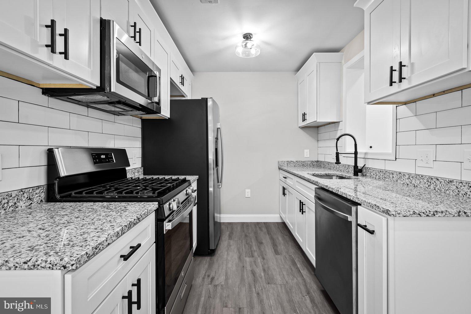 819 Cliffedge Road Pikesville, MD 21208 - Photo 13 of 33