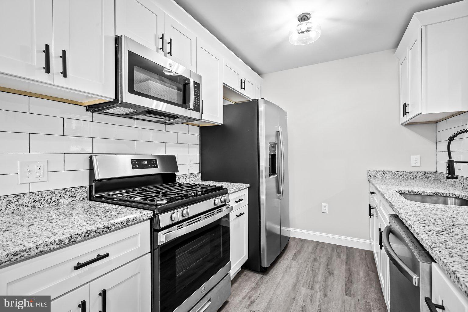 819 Cliffedge Road Pikesville, MD 21208 - Photo 14 of 33