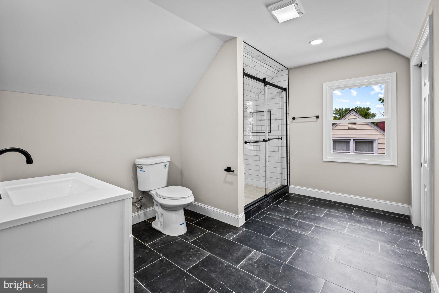 819 Cliffedge Road Pikesville, MD 21208 - Photo 26 of 33